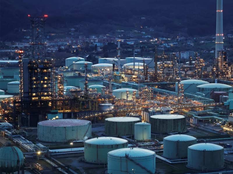 ഇറാൻ-അമേരിക്ക സംഘർഷം കടുക്കുന്നു: ക്രൂഡ് ഓയിൽ വില കുതിച്ചുയരുന്നു; നിങ്ങളുടെ പോക്കറ്റിനെ ബാധിക്കുമോ?