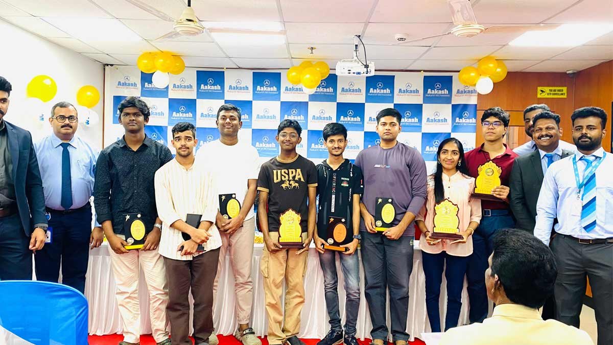 ജെഇഇ മെയിൻ 2026: വൻ കുതിപ്പുമായി ആകാശ് ഇൻസ്റ്റിറ്റ്യൂട്ട്; അഭിരാം എ പ്രഭു കേരള ടോപ്പർ